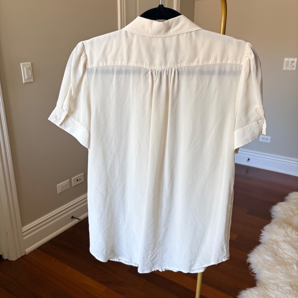 JCrew- Silk short sleeve button down blouse, size M - Picture 3 of 4